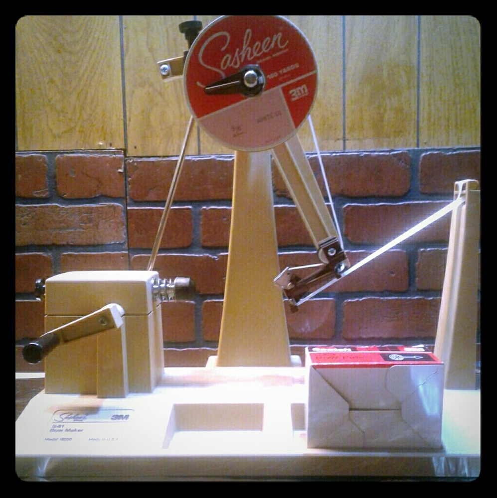 Vintage Bow Maker